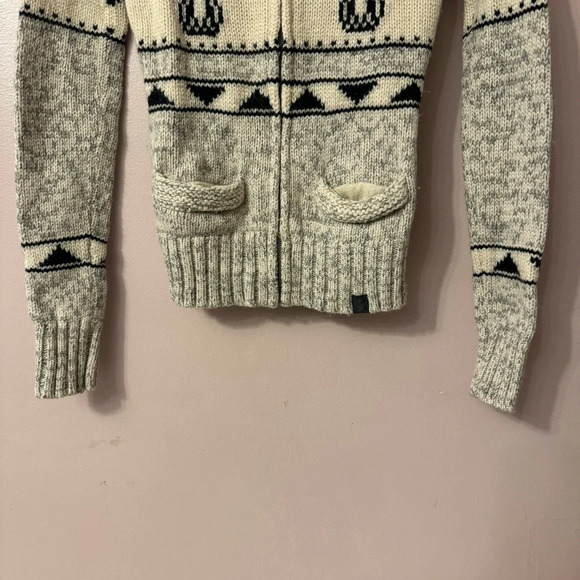 Aritzia TNA Sea  to Sky 100% Lambswool Sweater Women Size XS? - Picture 5 of 10